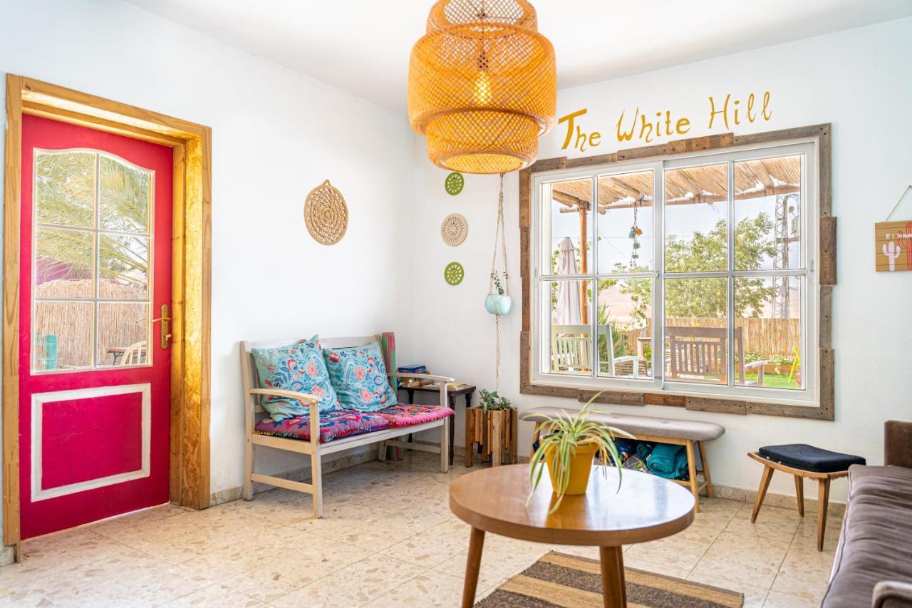 The White Hill Guesthouse Jeruham Kültér fotó