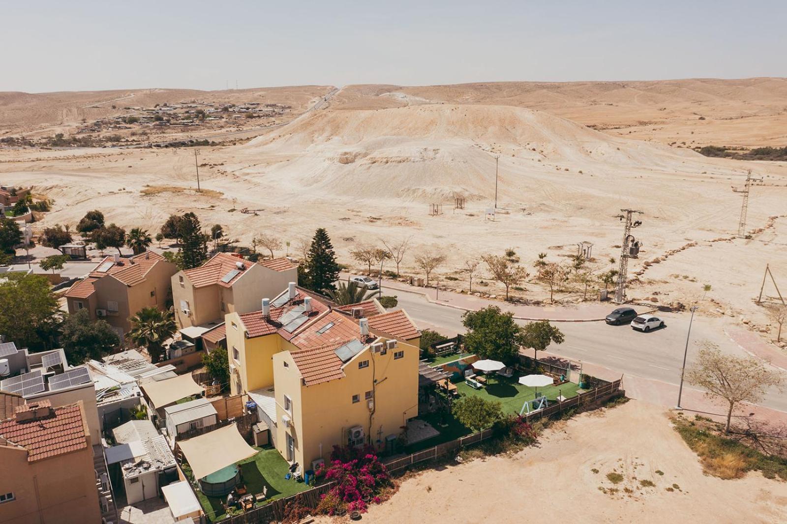 The White Hill Guesthouse Jeruham Kültér fotó