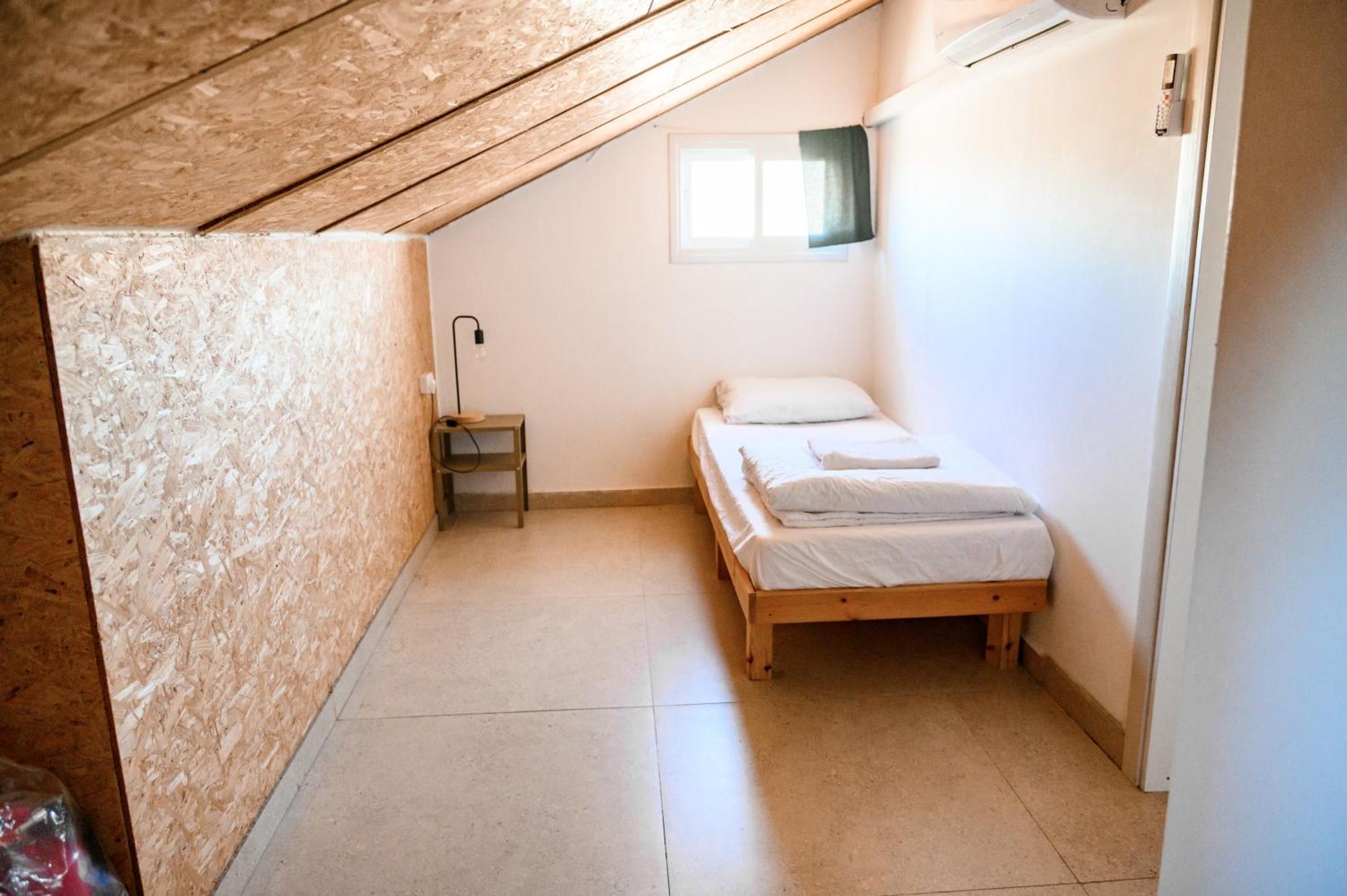 The White Hill Guesthouse Jeruham Kültér fotó