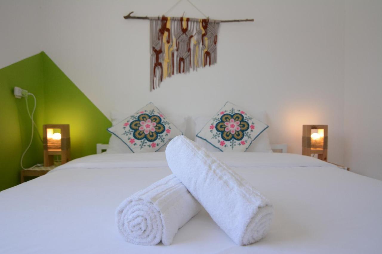 The White Hill Guesthouse Jeruham Kültér fotó